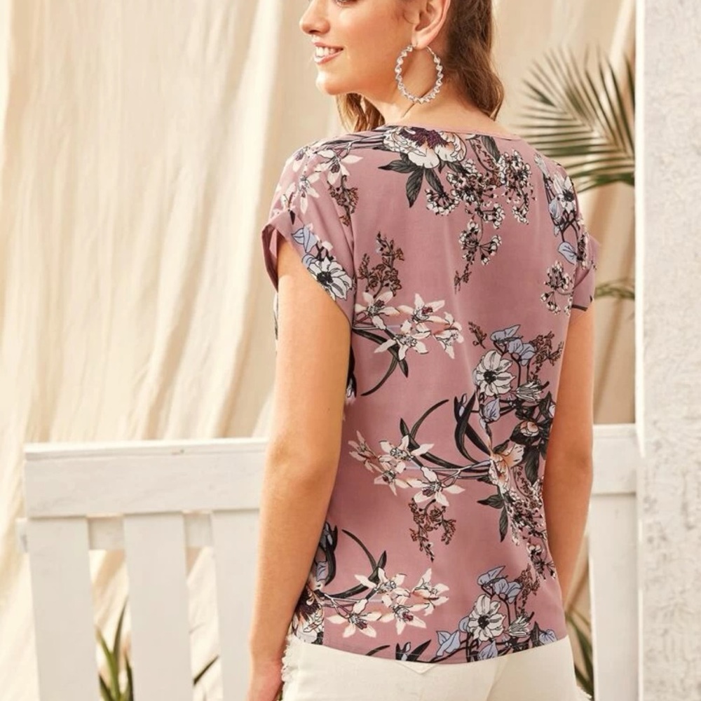 Floral pink top